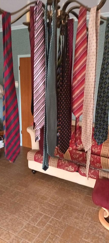 Krawatten 18 Stück,bunte Vielfalt in Kevelaer