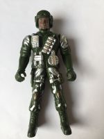 Spielzeugfigur Soldat Krieger im grünen Tarnanzug Militärfigur Süd - Niederrad Vorschau