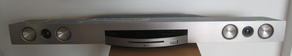 LG Soundbar HLX56S mit Blu-ray Laufwerk und Subwoofer defekt in Villingen-Schwenningen