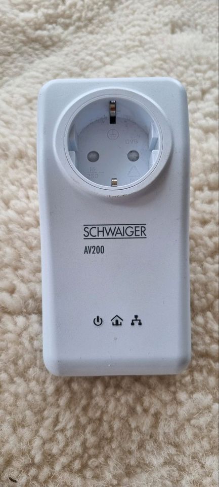 Wlan Netzwerk Adapter Schwaiger AV200 in Tuttlingen