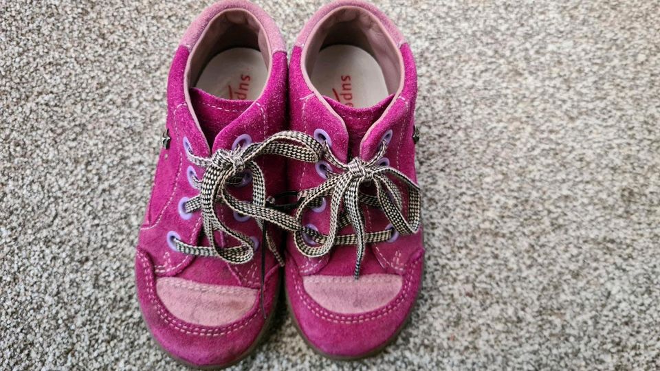 Lederschuhe Leder Schuhe Halbschuh Mädchen superfit Größe 23 lila in Usedom