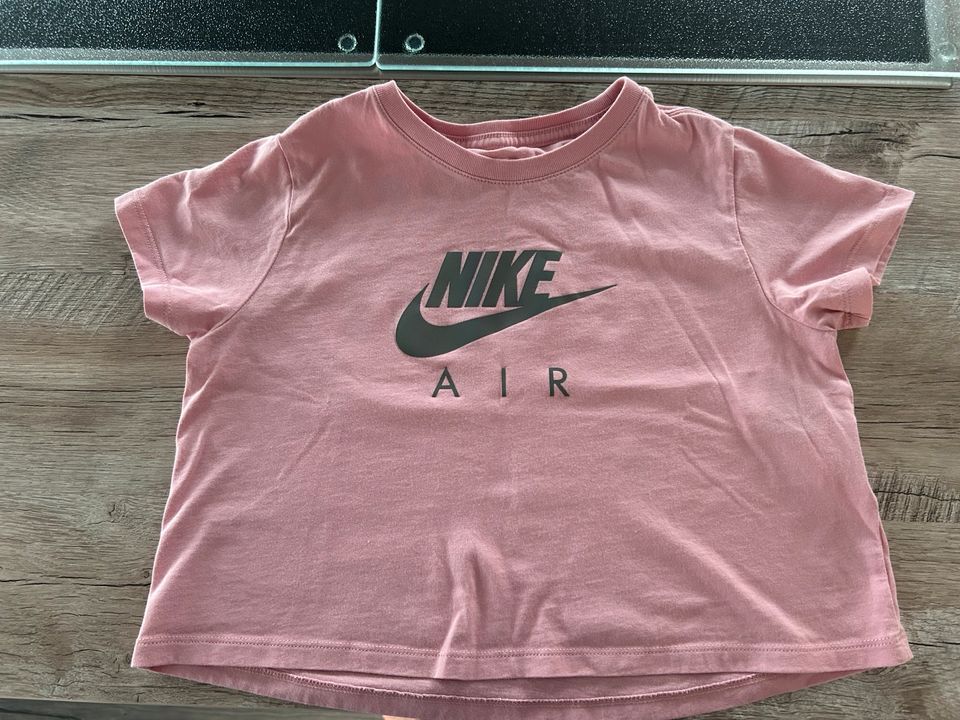 Nike Mädchen Kurz T Shirt 140/146 in Wesseling
