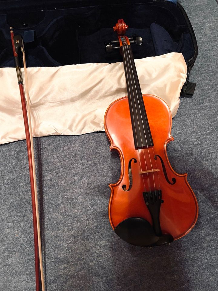 Dreiviertel Geige in Bornheim