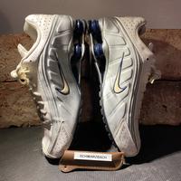 Nike Shox R4, Größe 44, Weiß/Metallic/Blau Niedersachsen - Wedemark Vorschau