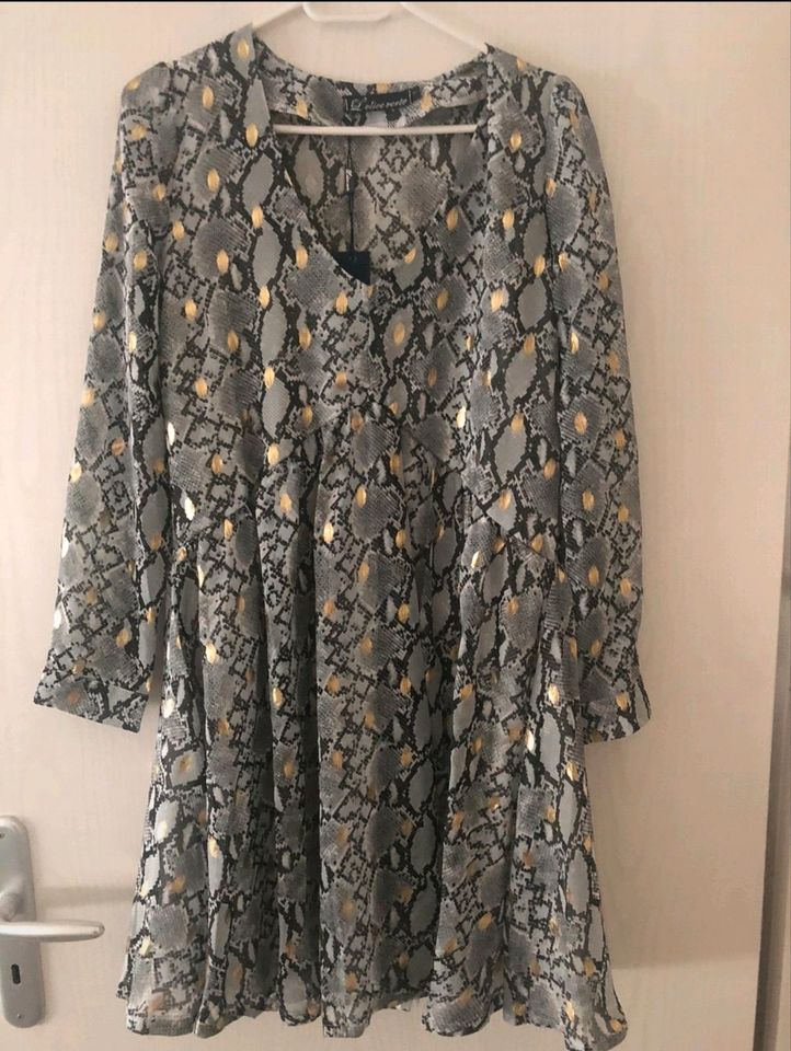 Kleid | Damen | Größe S/M | Neu mit Etikett in Leverkusen