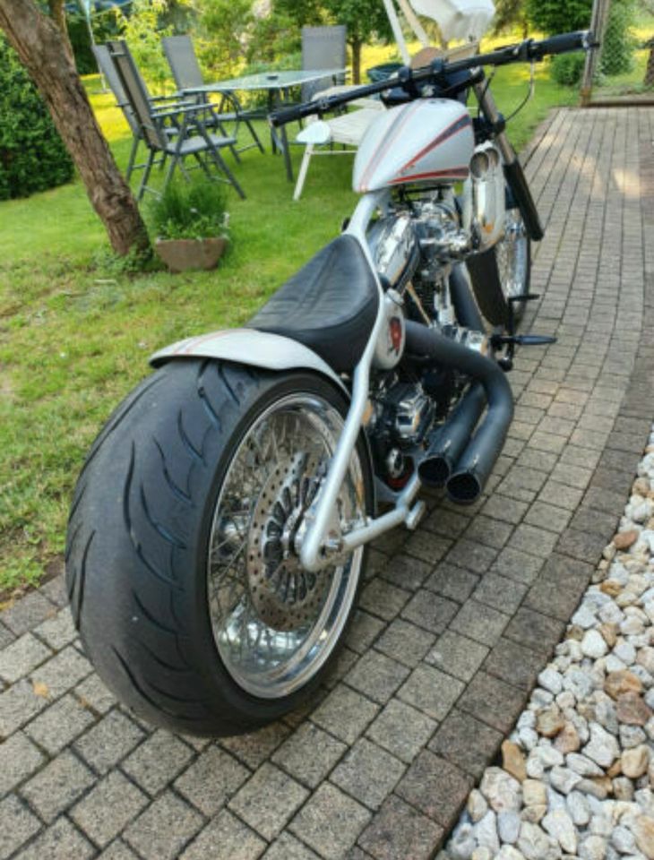 Harley Davidson Custombike Starrahmen in Münchenlohra