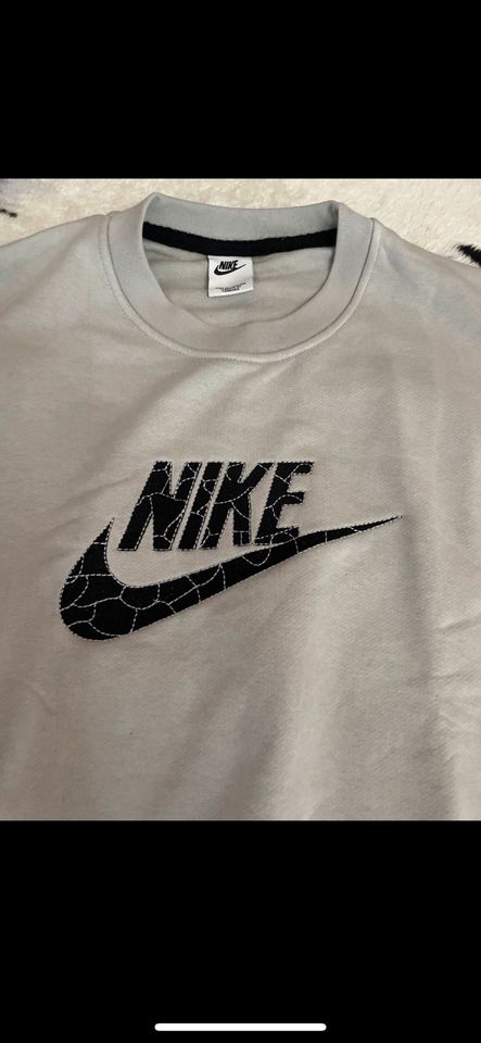 Nike Pullover XL Grau NEU in Saarbrücken