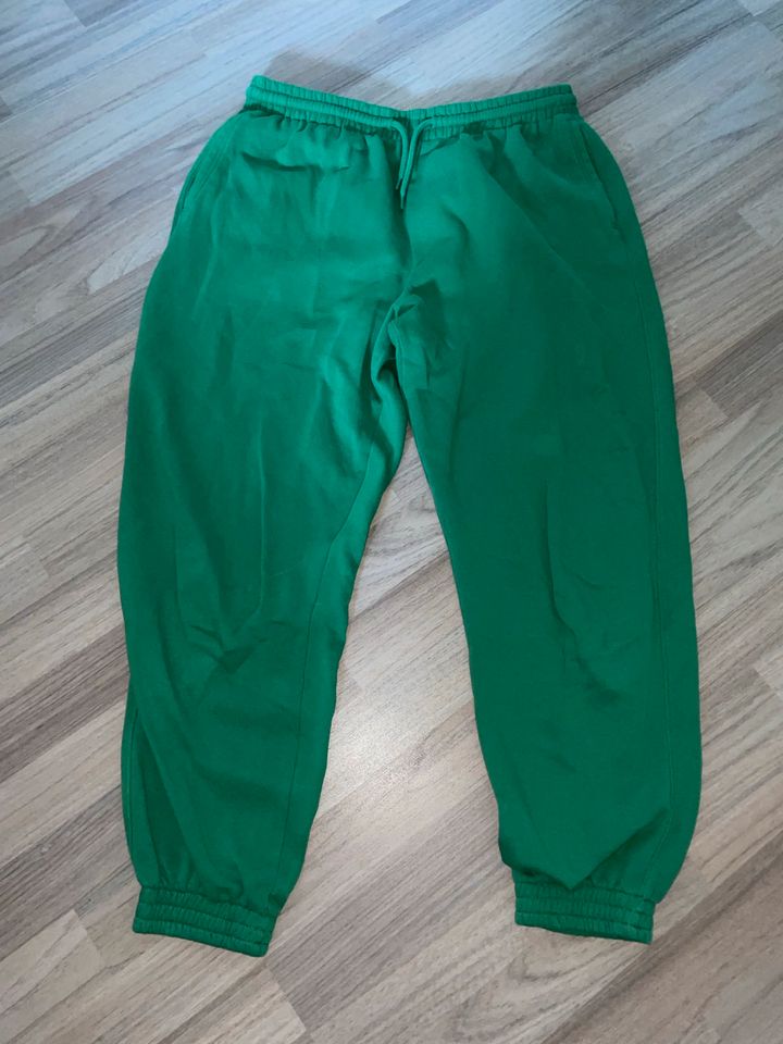 Grüne Jogginghose von H&M, Größe M in Hersbruck