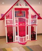 Barbie haus mit viel. Zubehör Hannover - Herrenhausen-Stöcken Vorschau