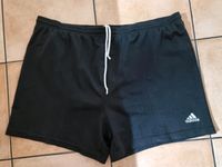 Adidas, schwarze kurze Hose, Größe 8 Hessen - Pfungstadt Vorschau