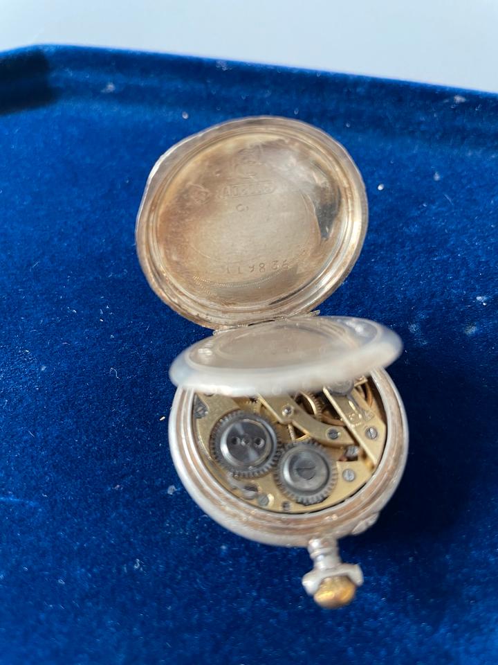 Silberschmuck Münze Brosche Stifthalter Taschenuhr antik in Bördeland