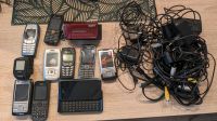 Mehrere alte Handys Kamera und SmartWatch Nordrhein-Westfalen - Nettetal Vorschau
