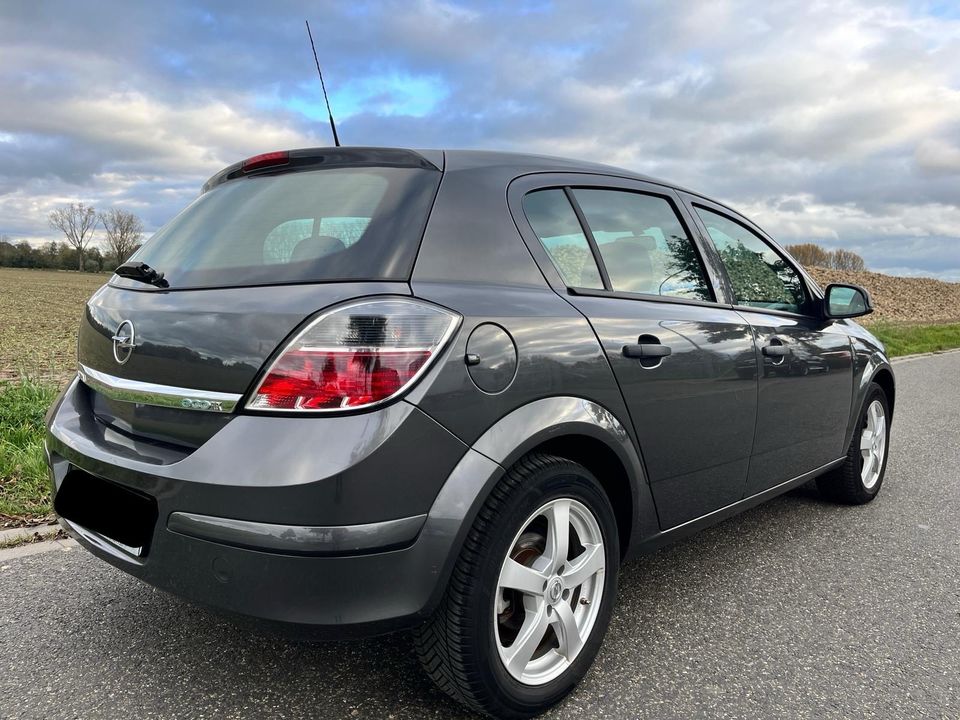 Opel Astra H 2009 in Dinslaken