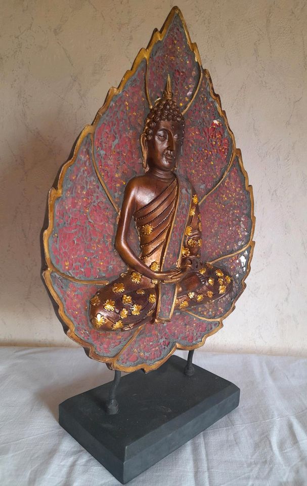 Buddha 36cm mit Glas und Steinen verziert. Buda Relief Shiva in Dahlem