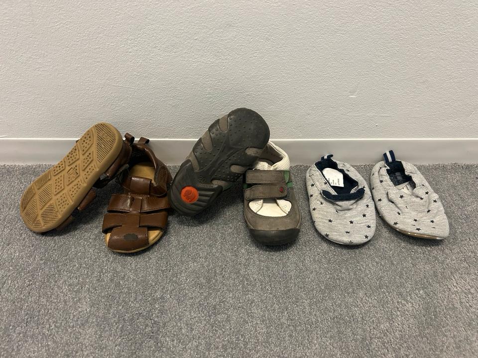 H&M Sandalen, Elefanten Lauflernschuhe, H&M Krabbelschuhe in Üchtelhausen