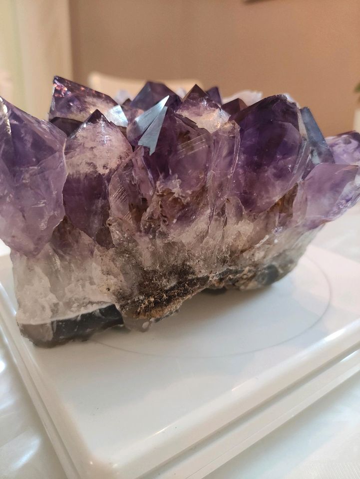 Amethyst Quartz Mineralien 2661 Gramm in Leipzig