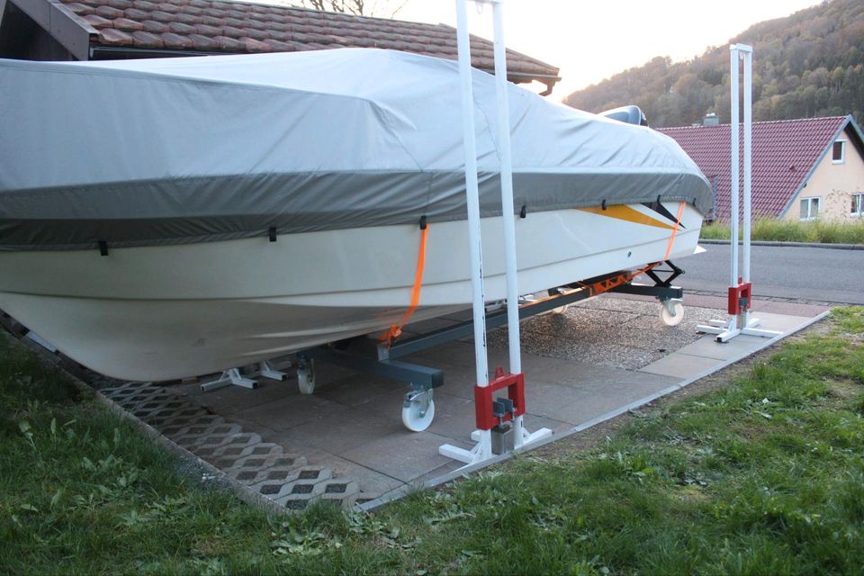 Wagenheber zum Anheben des Bootes.Hebevorrichtung für Boote. in Riedenberg