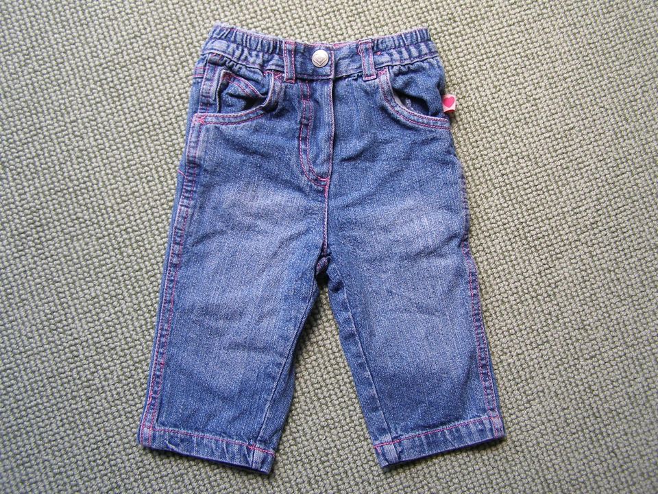 schöne Baby Jeans Gr. 68 (4-6 Monate) in Wittgensdorf