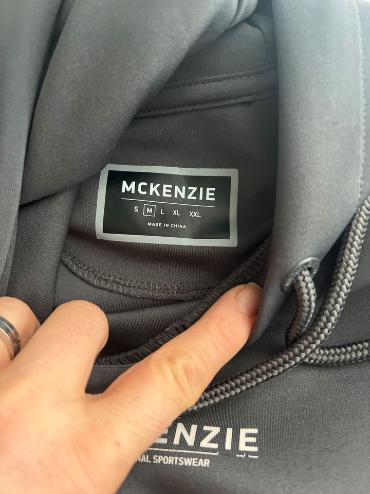 Mckenzie kapuzen Pulli in Mönchengladbach