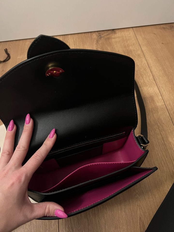 Umhängetasche schwarz Gold Handtasche Blogger in Aue