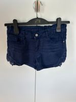 MANGUUN HOT PANTS JEANSSHORTS Spitze Gr. 170 164 Stuttgart - Stuttgart-Süd Vorschau