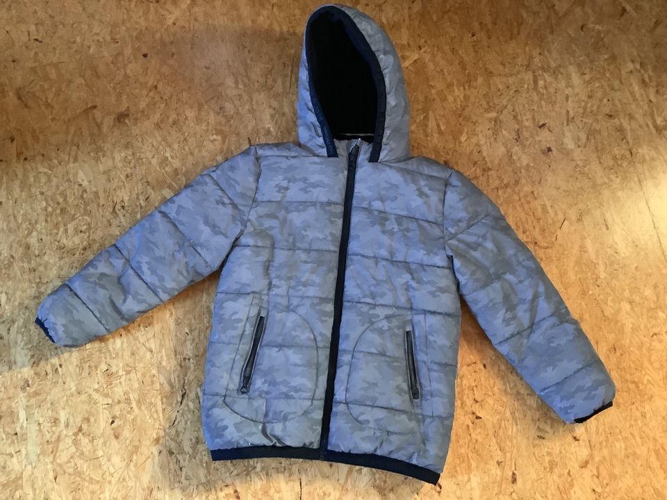 Steppjacke / Reflektierende Gr. 140/146 in Twistringen