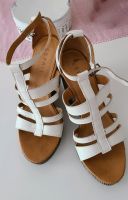 Esprit Plateau Keilabsatz Sandaletten Wedges weiß Leder Gr. 39 Köln - Köln Dellbrück Vorschau