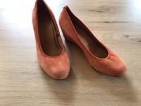 Tamaris Pumps orange Keilabsatz 39 Bayern - Oberschwarzach Vorschau
