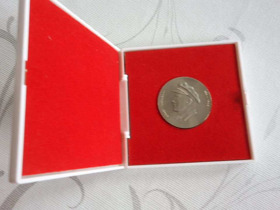 2x DDR Ehren-Medaille E. Thälmann Buchenwald Weimar keine Münze in Erfurt