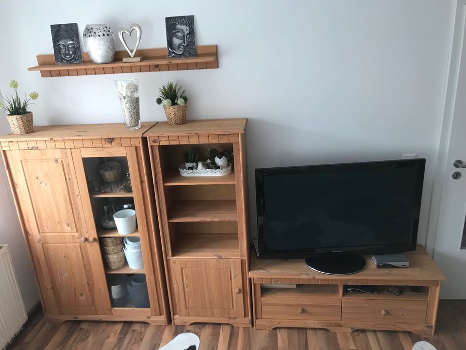 TV Lowboard Wohnwand Unterschrank Schrank Kommode Holz in Stadtprozelten