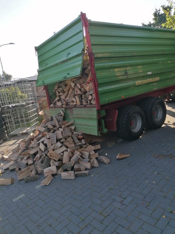 Kaminholz Brennholz Feuerholz in Straelen