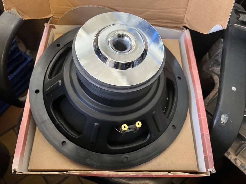 Subwoofer 12" 300mm Auto Basslautsprecher in Bad Sassendorf