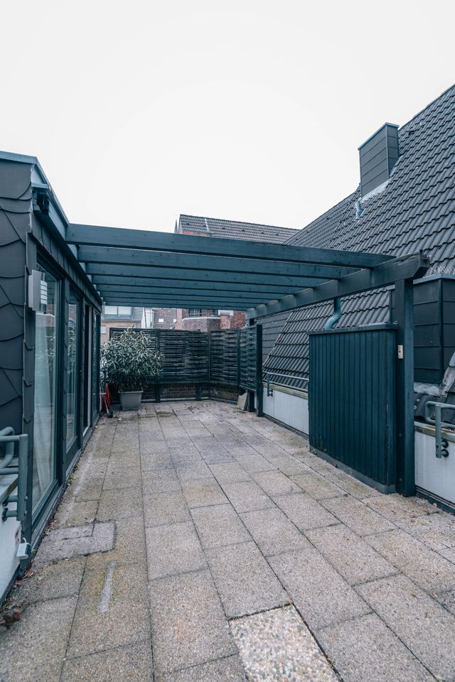 Schöne zentrale Maisonettewohnung mit Dachterrasse +EBK + Klima in Mönchengladbach