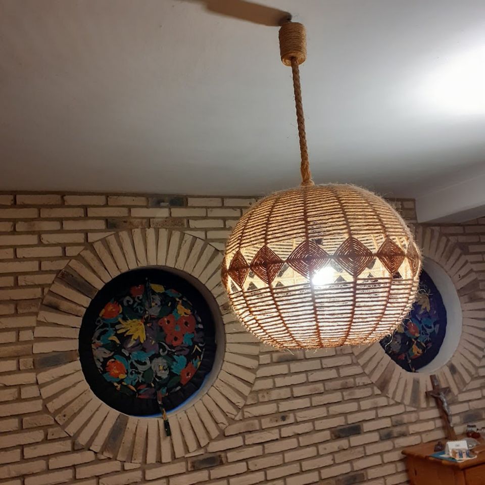 Runder Sisal-Lampe,Handarbeit mit Sisal-Faden,Vintage, gebraucht in Dillenburg