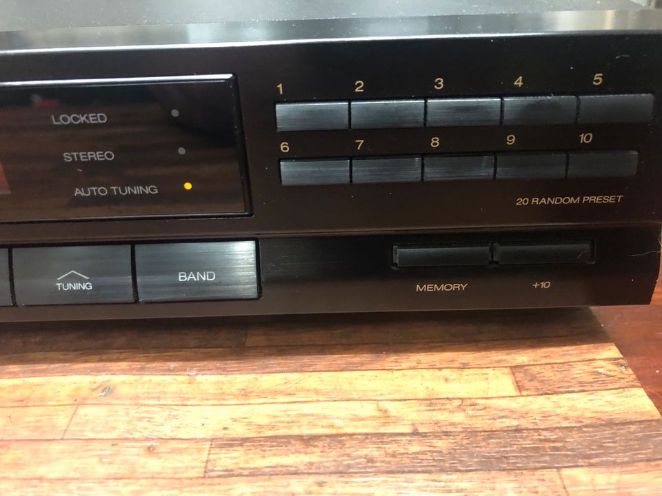 Sansui TU-X111 Tuner / Synthesizer guter Zustand in Sindelfingen