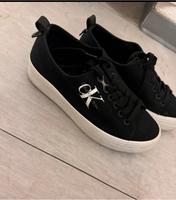 Calvin Klein Damen Sneaker schwarz 39 mit Plateau Düsseldorf - Heerdt Vorschau
