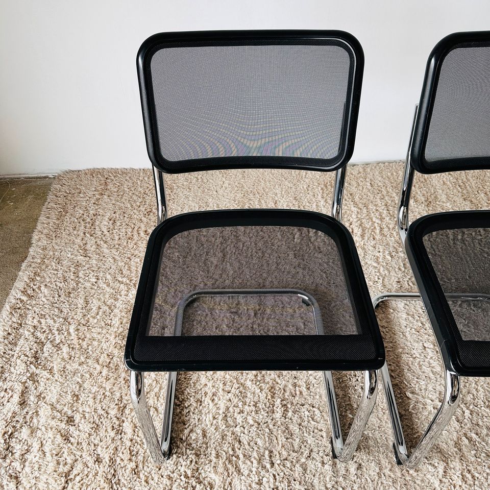 4x Thonet S32 N Freischwinger Stühle / Netz | Marcel Breuer / Mart Stam Design | Designklassiker in Düsseldorf