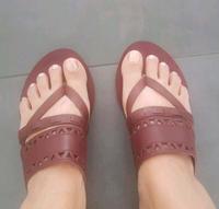 H & M Leder Zehentrenner/ Sandalen Gr. 37 Nordrhein-Westfalen - Moers Vorschau