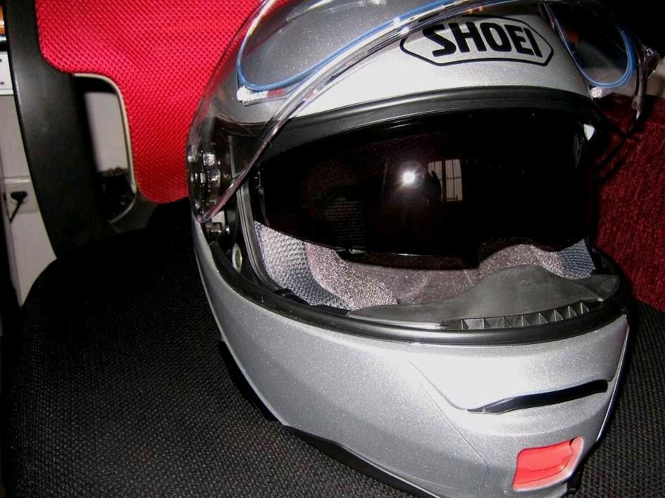 Motorradhelm SHOEI NEOTEC II SENA SR mit Headset in Großbottwar