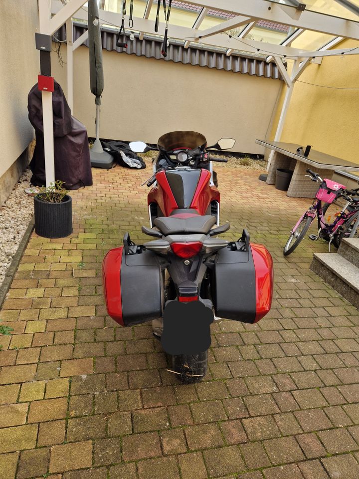 Honda VFR1200F Motorrad in Ahrensfelde