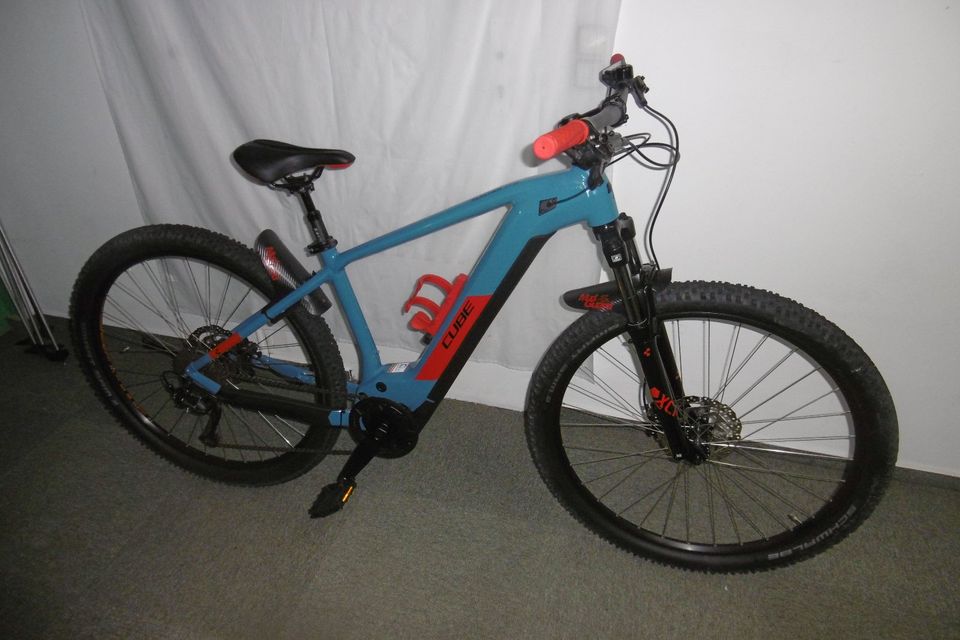 CUBE "REACTION HYBRID PERFORMANCE 400" TOP E-MOUNTAINBIKE 29 ZOLL in Selb