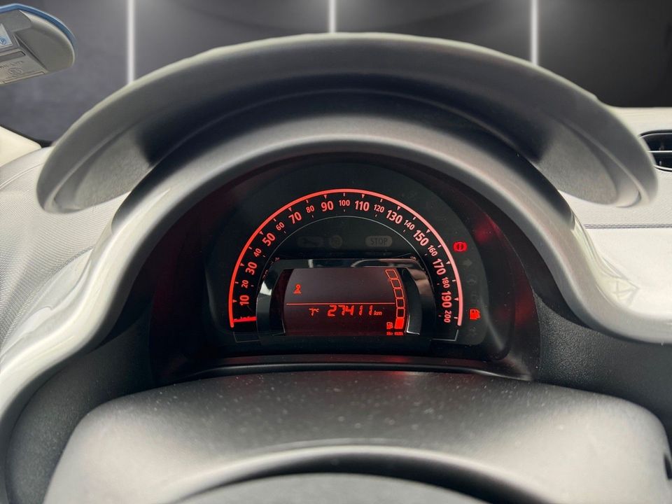 Renault Twingo 1.0 SCe Klima Tagfahrlicht PDC Bluetooth in Brehna
