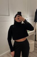 ZARA Rollkragenpullover cropped in schwarz Nordrhein-Westfalen - Hilden Vorschau