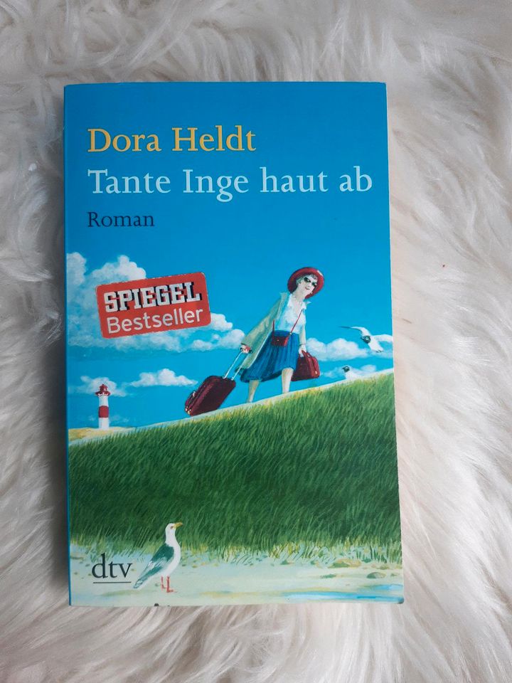 Dora Heldt, Tante Inge Haut ab, Roman. Taschenbuch in Wegberg