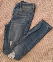 Hollister Jeans Saarland - Perl Vorschau