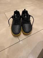 Nike Sportschuhe, Hallenschuhe, Größe 38.5 Niedersachsen - Barnstorf Vorschau
