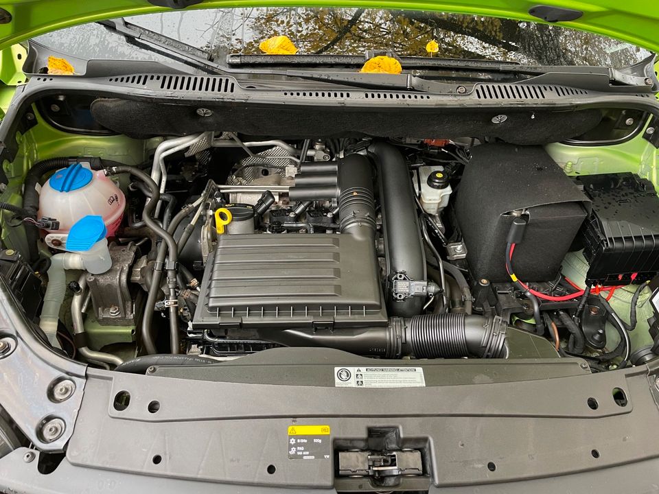 VW Caddy 4.Generation 1,2Ltr  74018km Vipergrün.SHZ.GJR.AHK TEMPO in Verden