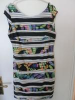 Sommerkleid Desigual bunt,gefüttert,elastisch, Gr 38,L= 90 cm,neu München - Schwabing-West Vorschau