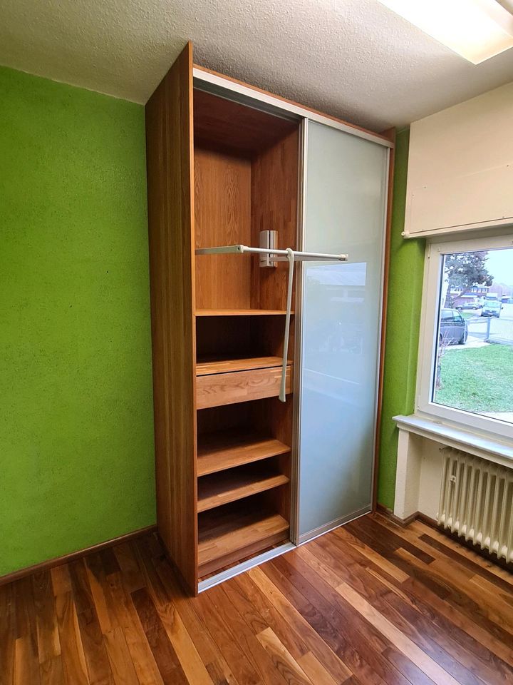 Kleiderschrank 3x1,6x0,7m Eiche Massiv Modern in Dortmund