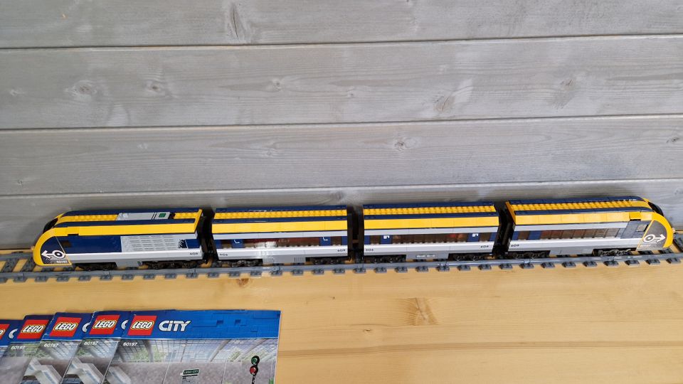 Lego City 60197 + Steuerwagen + Schienen 175x70cm in Stockheim Oberfr